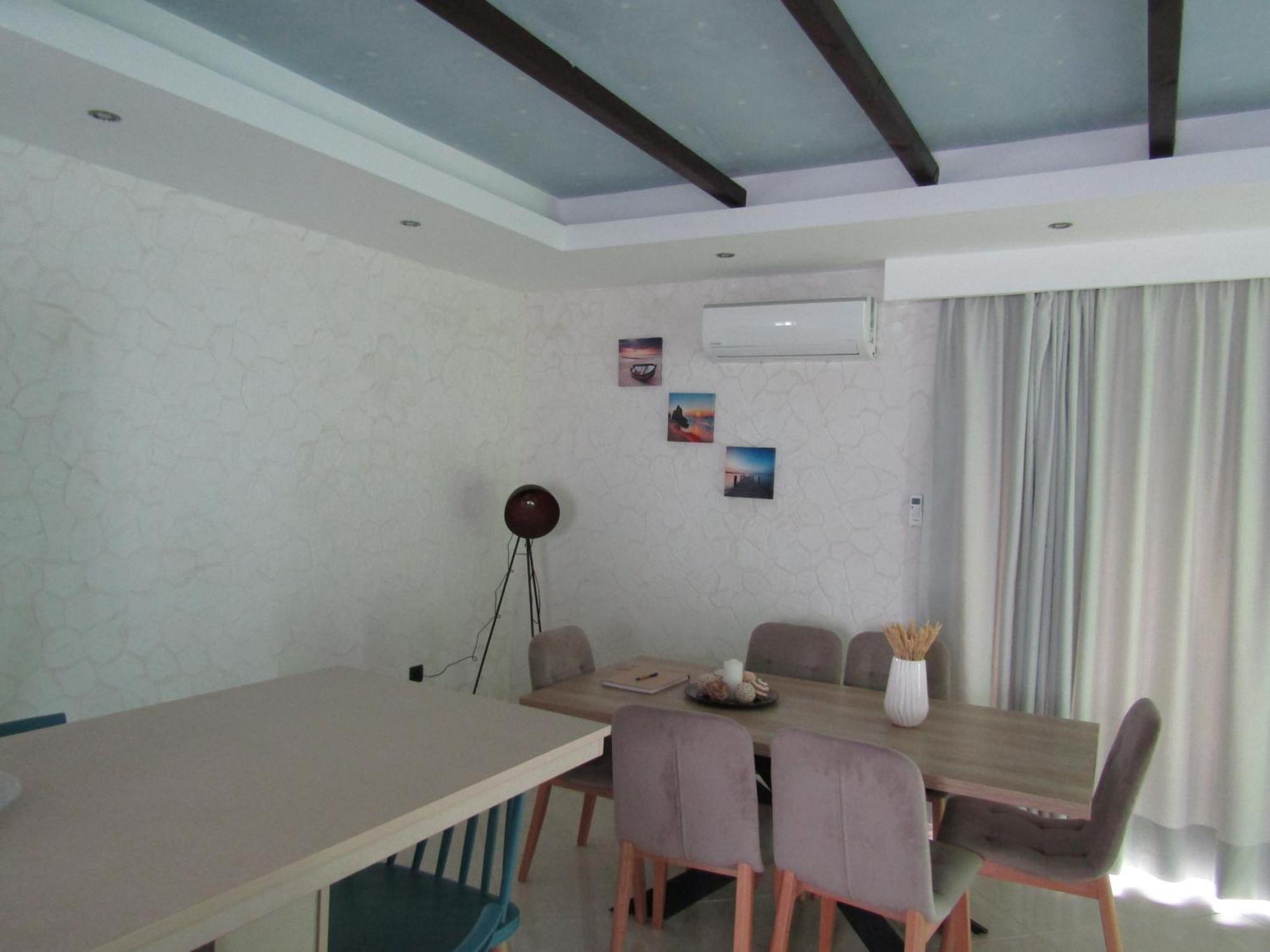 Villa Gusta Tholos  Extérieur photo
